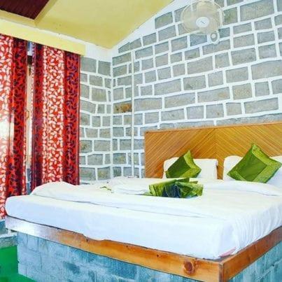 Hotel Seraj International Manāli Exteriör bild