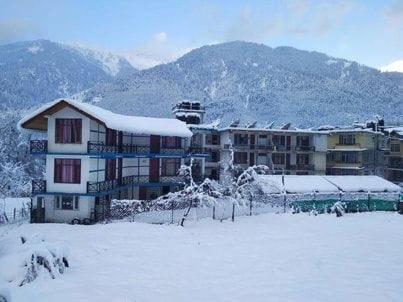 Hotel Seraj International Manāli Exteriör bild
